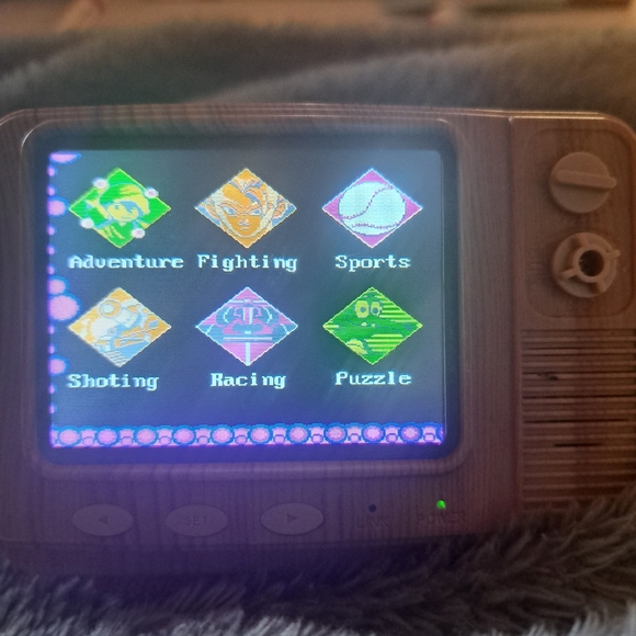 Mini Nintendo game and more little console. - Picture 6 of 6